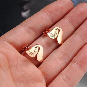 Small Xianhu Titanium Steel Ms. Earrings Ge626