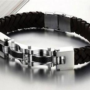 Men's Leather Bracelet Titanium Steel..